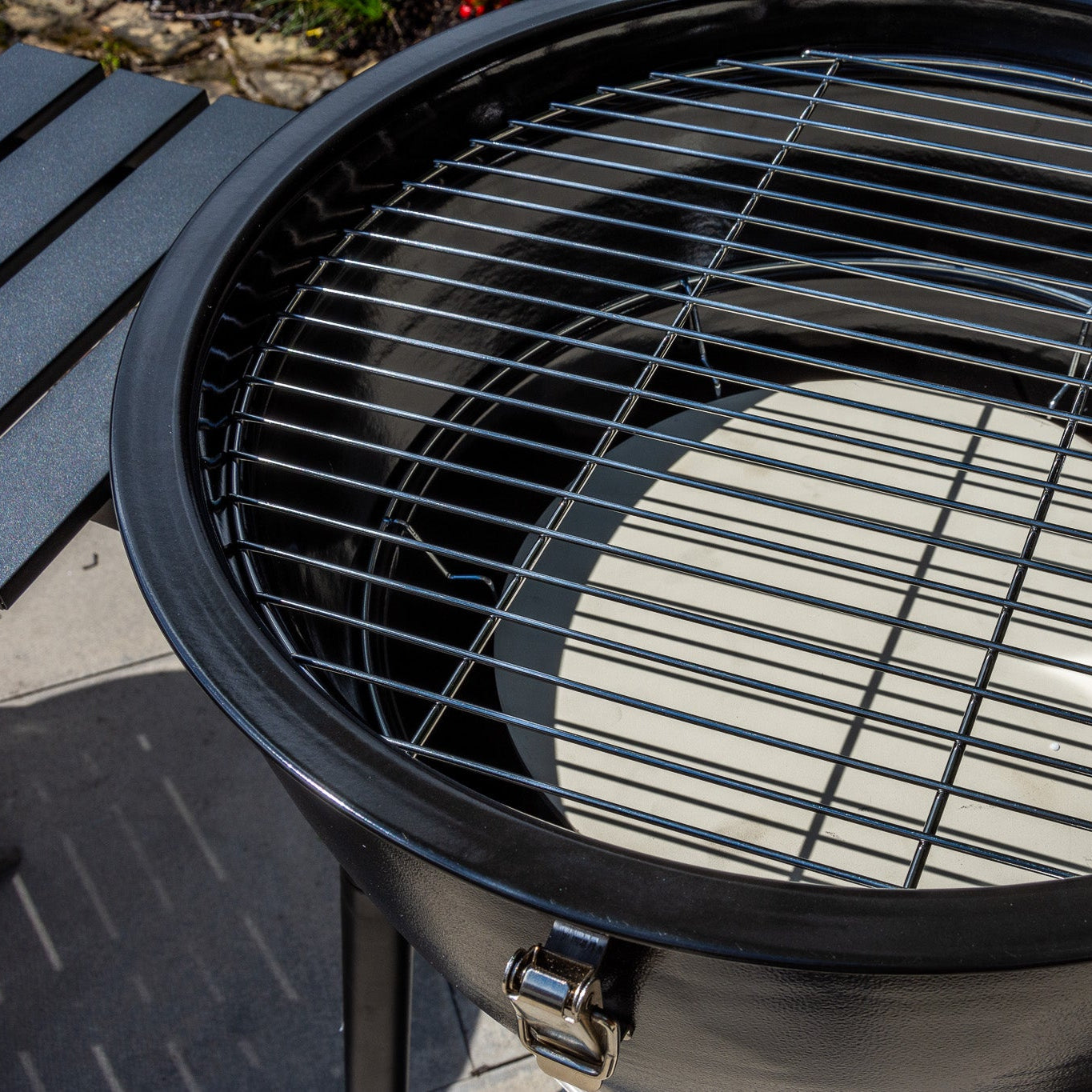 21" Steel Kamado Charcoal Grill – Double‑Walled Outdoor BBQ Oven