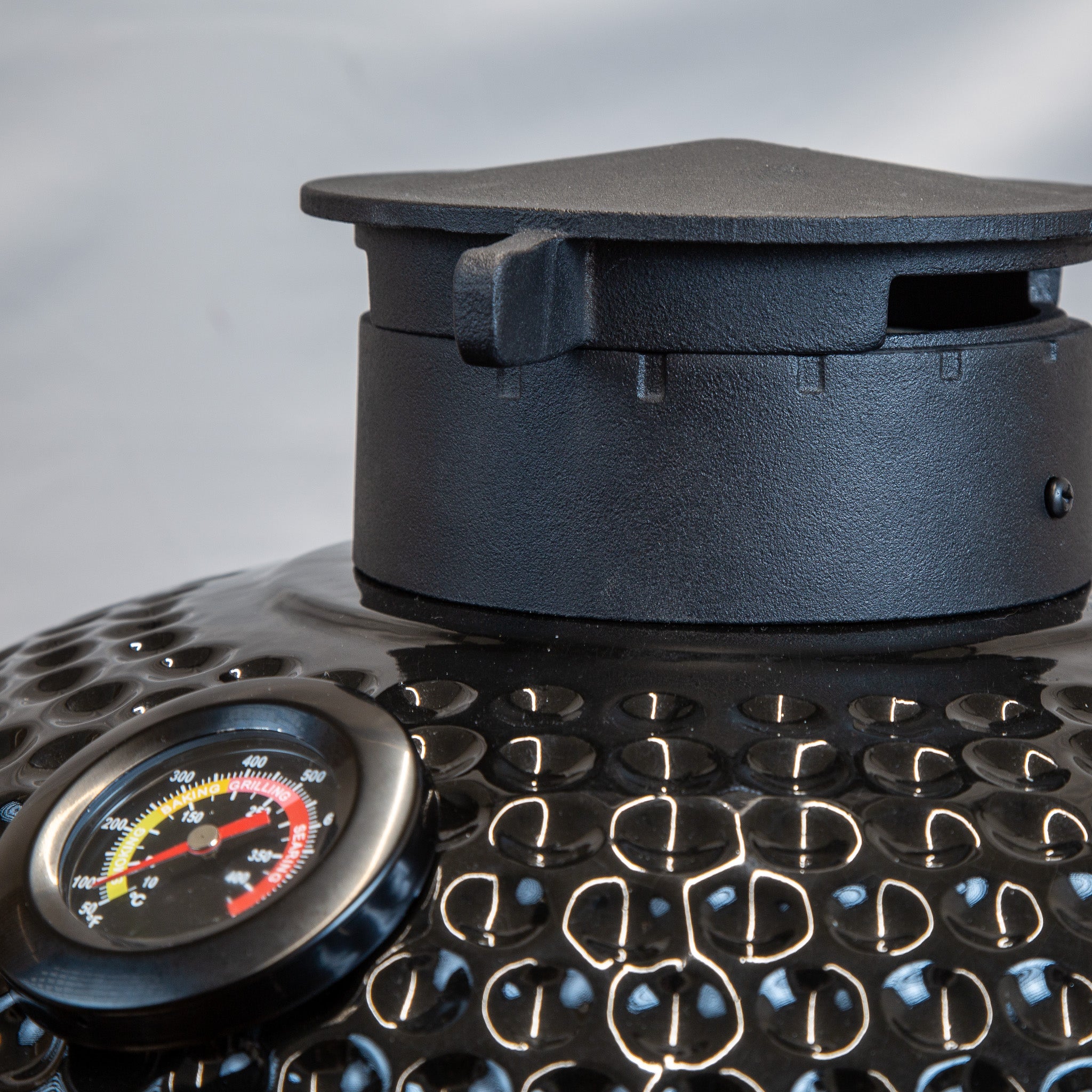 18" Pro Midi Kamado Grill